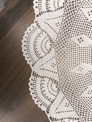 Crocheted round tablecloth new with geometric patterns, 80cm diameter