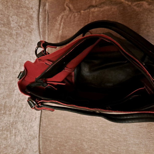 Axel shoulder bag black and grey, like new, with detachable strap