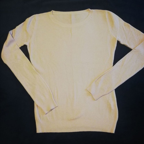 Beige fine knit sweater like new with sleeve pattern size M