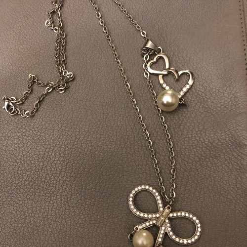 Long silver chain with 2 pendants, pearls and rhinestones, new