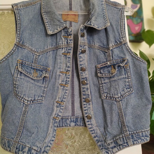 Denim skirt and vest set like new, size M, blue
