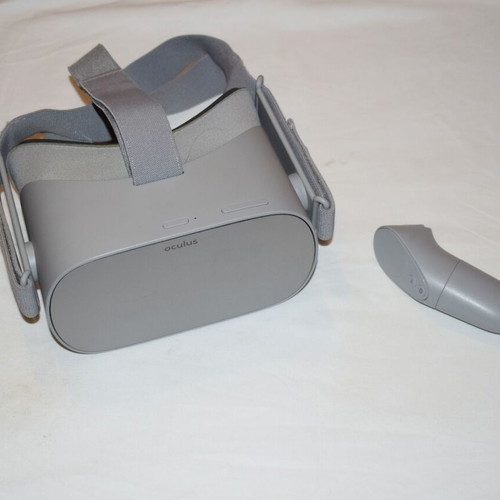 Oculus Go 32GB VR headset used