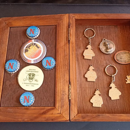 Premium wooden box with Napoleon portrait and rare Napoleonic memorabilia collection like new