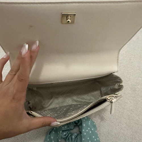 Tommy bag lightly used with chain, small crossbody