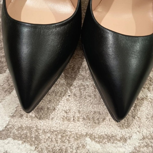 Mourtzi black leather pumps size 38