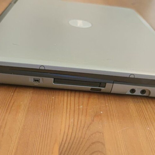 Dell Latitude D530 laptop used, SSD 112GB, Windows 10 Pro