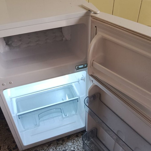 Philco PRD-101W refrigerator 85L