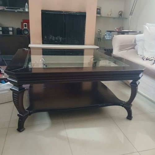 Coffee table 1m x 1m with glass like new