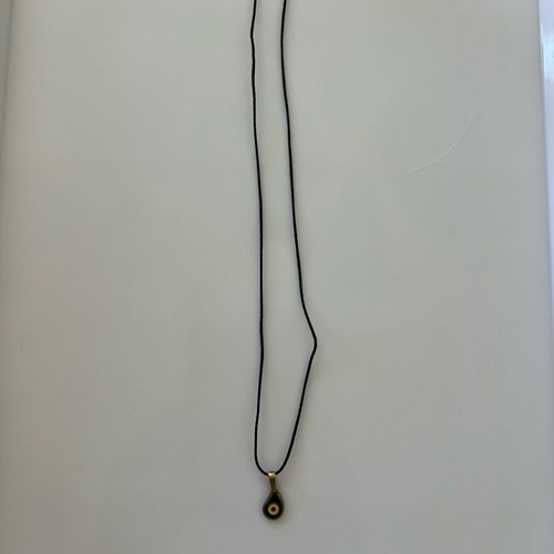 Short necklace with mataki used