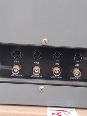 Αναλογικό monitor καμερών μεταχειρισμένο, ασπρόμαυρο, 4 καμερών