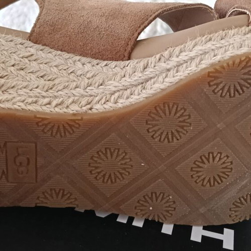 Ugg leather platform sandals new, size 38, beige
