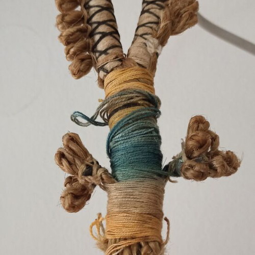 Macrame hanging set of 2 pieces like new with handmade basket