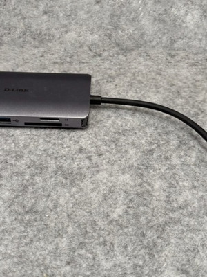 8-in-1 USB-C Hub HDMI Ethernet USB-A Card Reader σαν καινούργιο