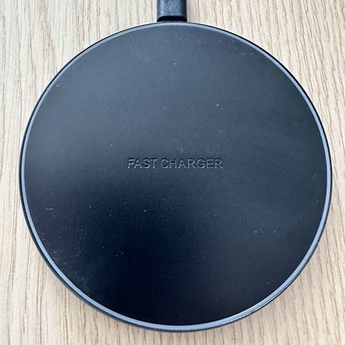 Wireless charger for iPhone iPad
