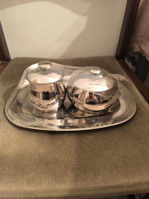 Silver-plated serving containers set with tray new