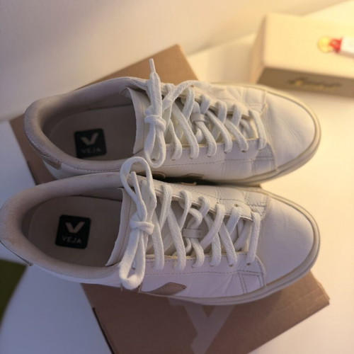 Veja Campo sneakers used, white and beige with rose gold details