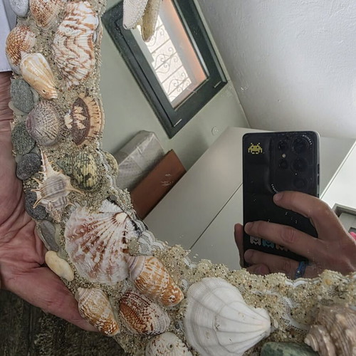 Oval mirror decorated with shells like new, handmade