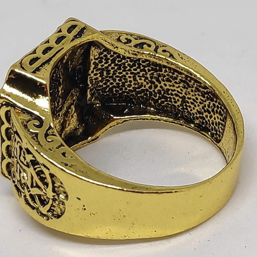 Byzantine men's ring with embossed saint and purple stones like new