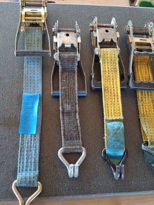 Ratchet straps used, set of 4 without straps