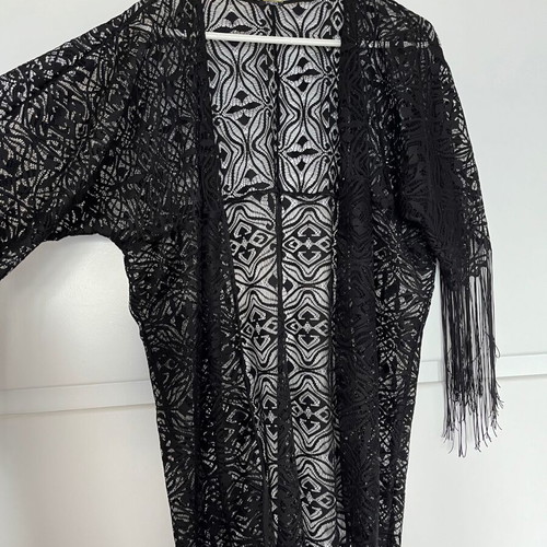 Med black kimono with fringes like new