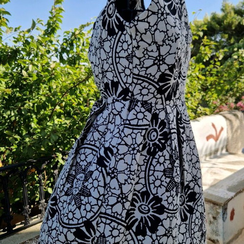 Floral sleeveless dress XS new, Blue Vanilla
