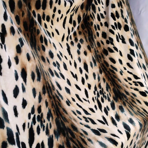 Blanket with leopard motif Dolan like new