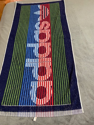 Πετσέτα μπάνιου Adidas vintage 80s μεταχειρισμένη 1,24χ60 εκ.