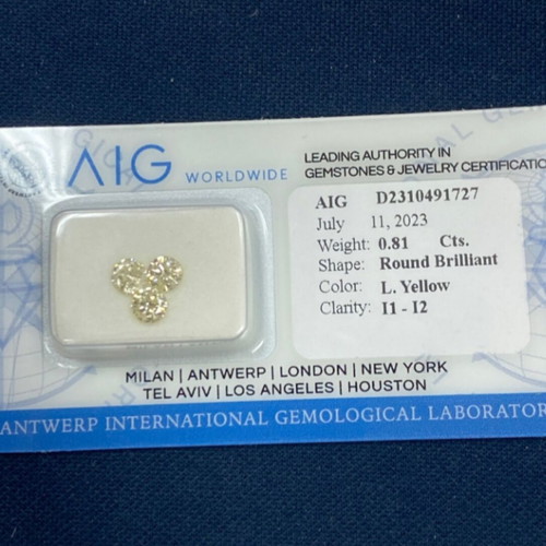 Diamonds 3 pcs 0.81 ct natural light yellow champagne color