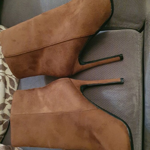 Diamantique women's ankle boots size 38 camel suede like new