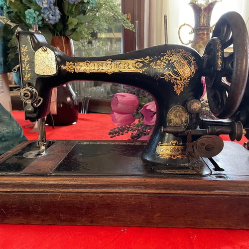Final price! Singer sewing machine antique, manual, from 1902, with serial number R1287728.
