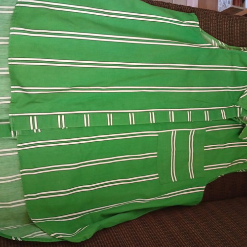 Mango sleeveless shirt like new, decorative buttons, green, size L