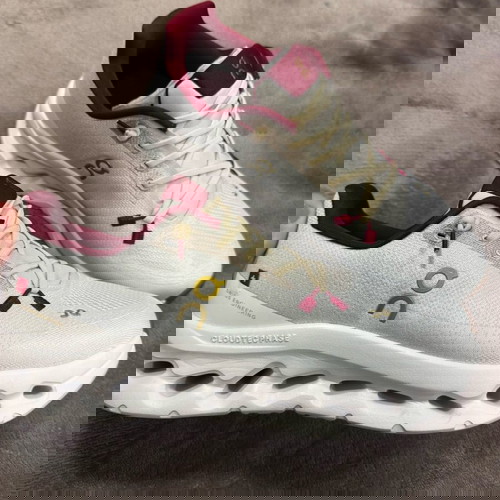 On Cloud Tilt αθλητικά παπούτσια καινούργια, πολύχρωμα μέγεθος 41