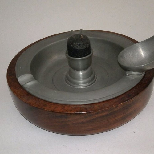 Handmade ashtray for pipe from tin and wood new