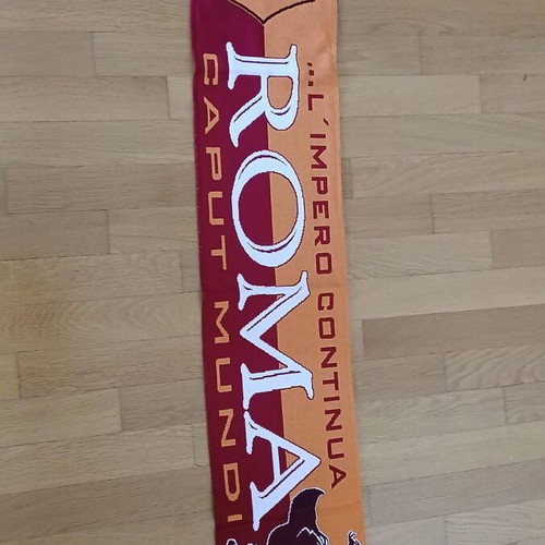Fiorentina Roma Barcelona Pisa Real Madrid Paris Saint Germain Scarves new, authentic