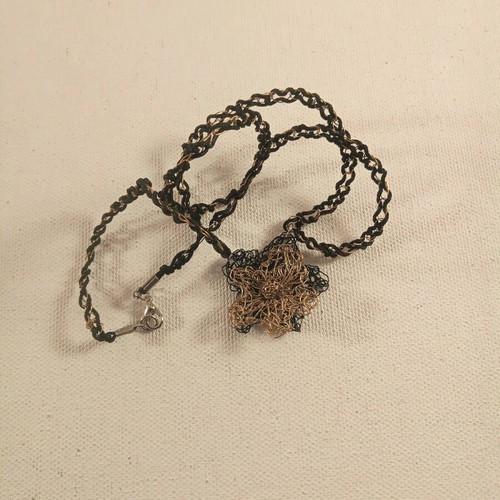 Pendant flower handwoven with metal wire made to order