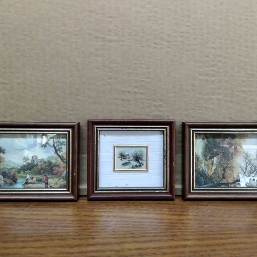 Set of 3 wooden frames like new