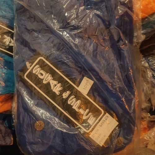 Children's, men's and women's clothes new, pack of 2000 pieces