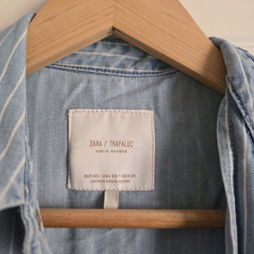 Zara long shirt blue like new with unique buttons
