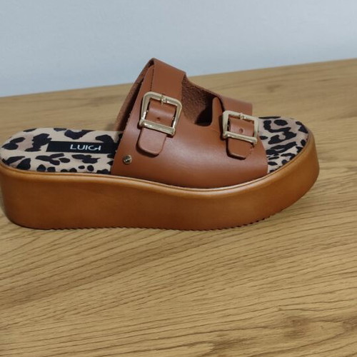 Luigi tan platforms new, size 39 with soft insole