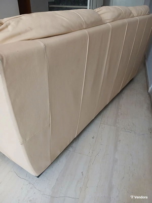 Leather three-seater sofa, beige