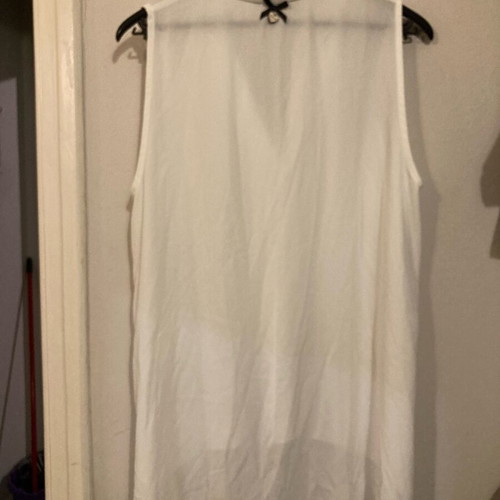 White Lynne sleeveless top size Small like new