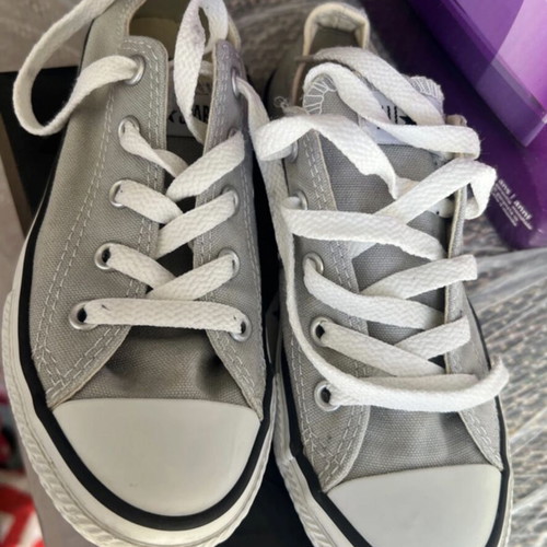 All Star Converse Shoes Size 31 Like New, Gray
