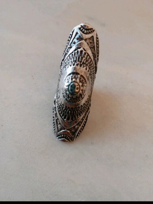Large vintage ring new, silver with figures