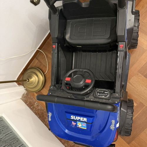 Electric Off Road Vehicle 12V like new, black blue jeep