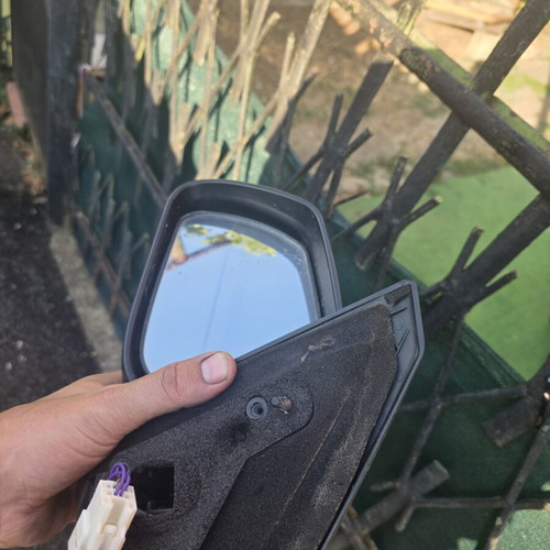Left mirror Mazda 3 like new