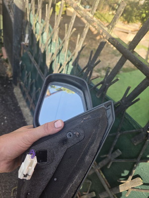 Left mirror Mazda 3 like new