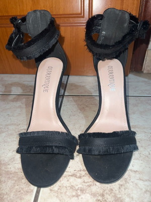 Sandals with fringes new, size 39, black
