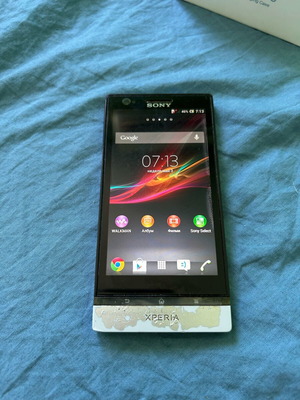 Sony Experia P μεταχειρισμένο τηλέφωνο σε όχι πολύ καλή κατάσταση