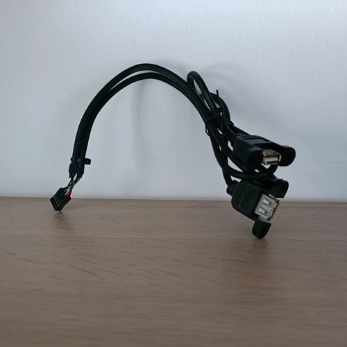 Usb port connection cable like new