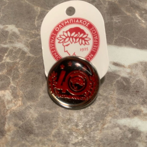 Olympiakos pin badge new collectible for 40 championships